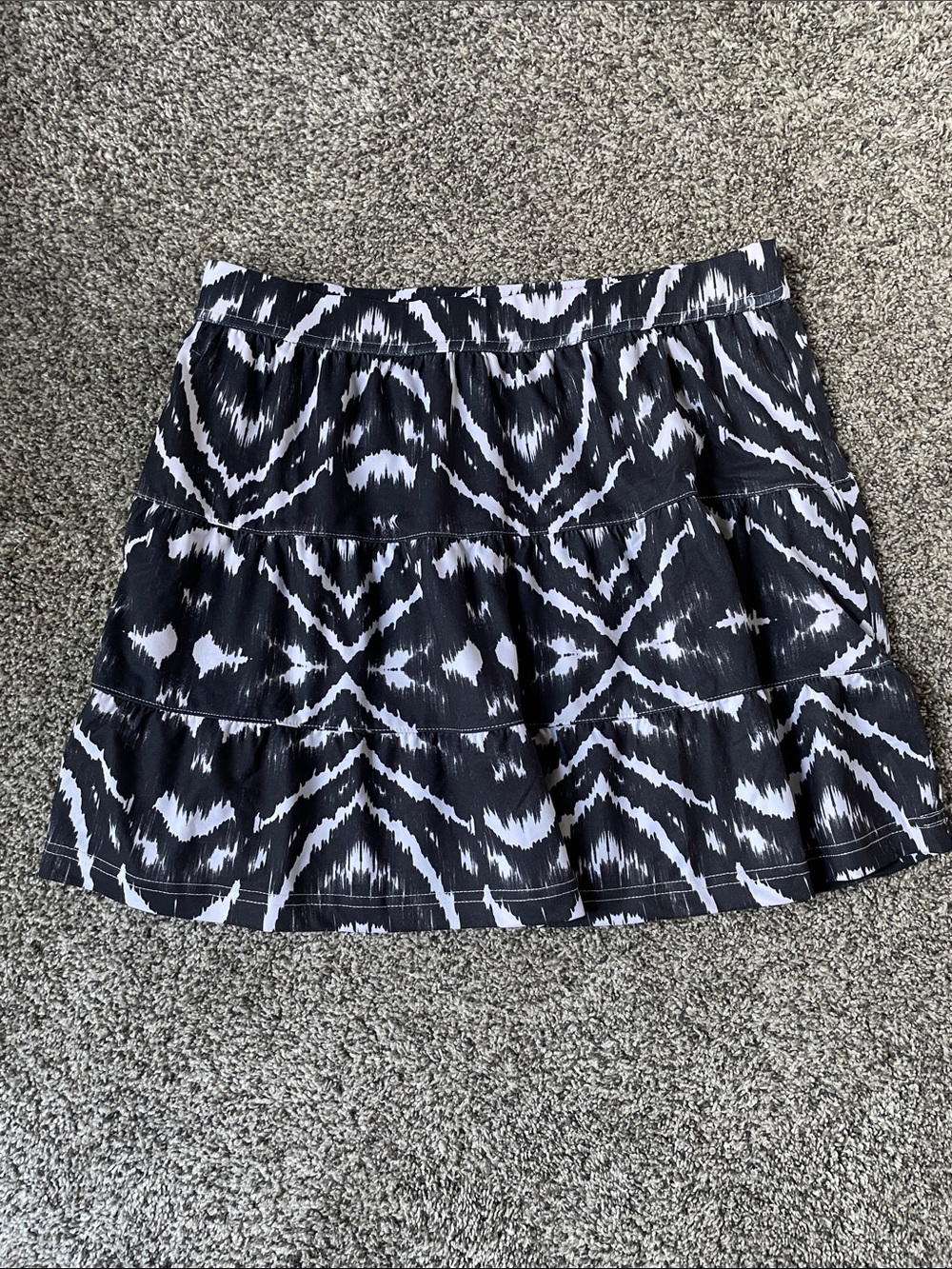Love for Humanity Couture.  Black & White Printed Tiered Skirt.  Size Medium
